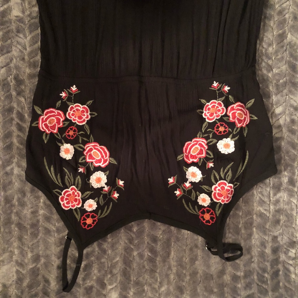 BLACK FLORAL DRESS